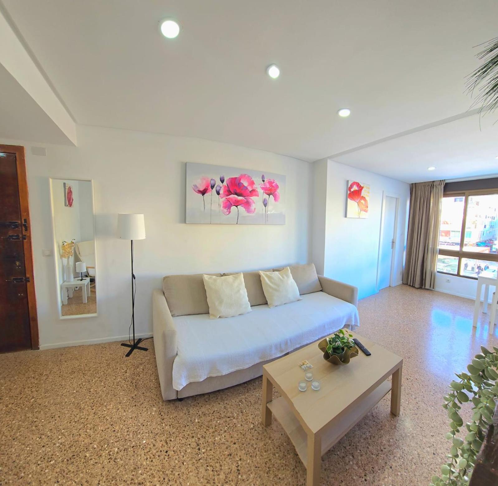 Nogalera Rainbow 2-Bedroom Apartment, Pool And Parking By Namaste Elite Torremolinos Exterior photo