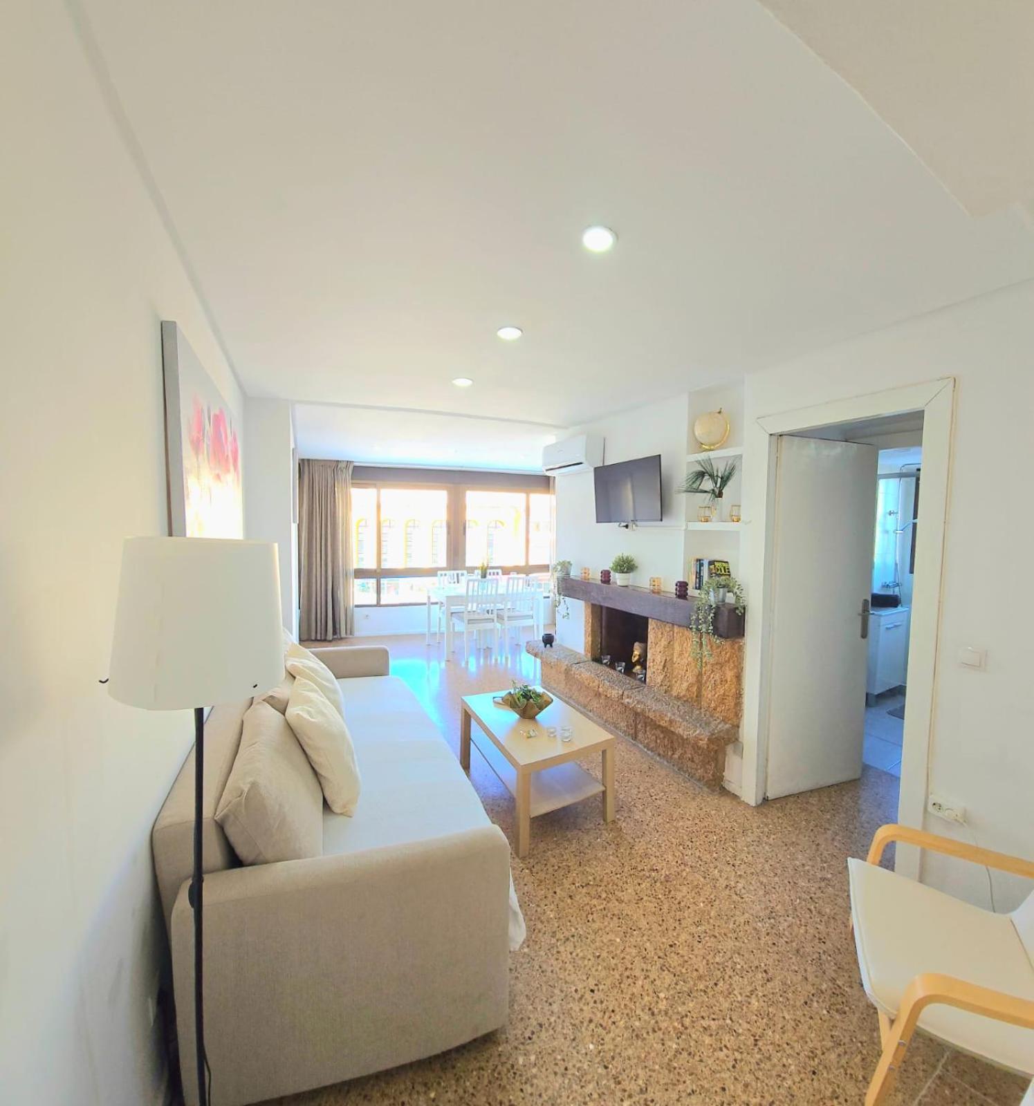 Nogalera Rainbow 2-Bedroom Apartment, Pool And Parking By Namaste Elite Torremolinos Exterior photo