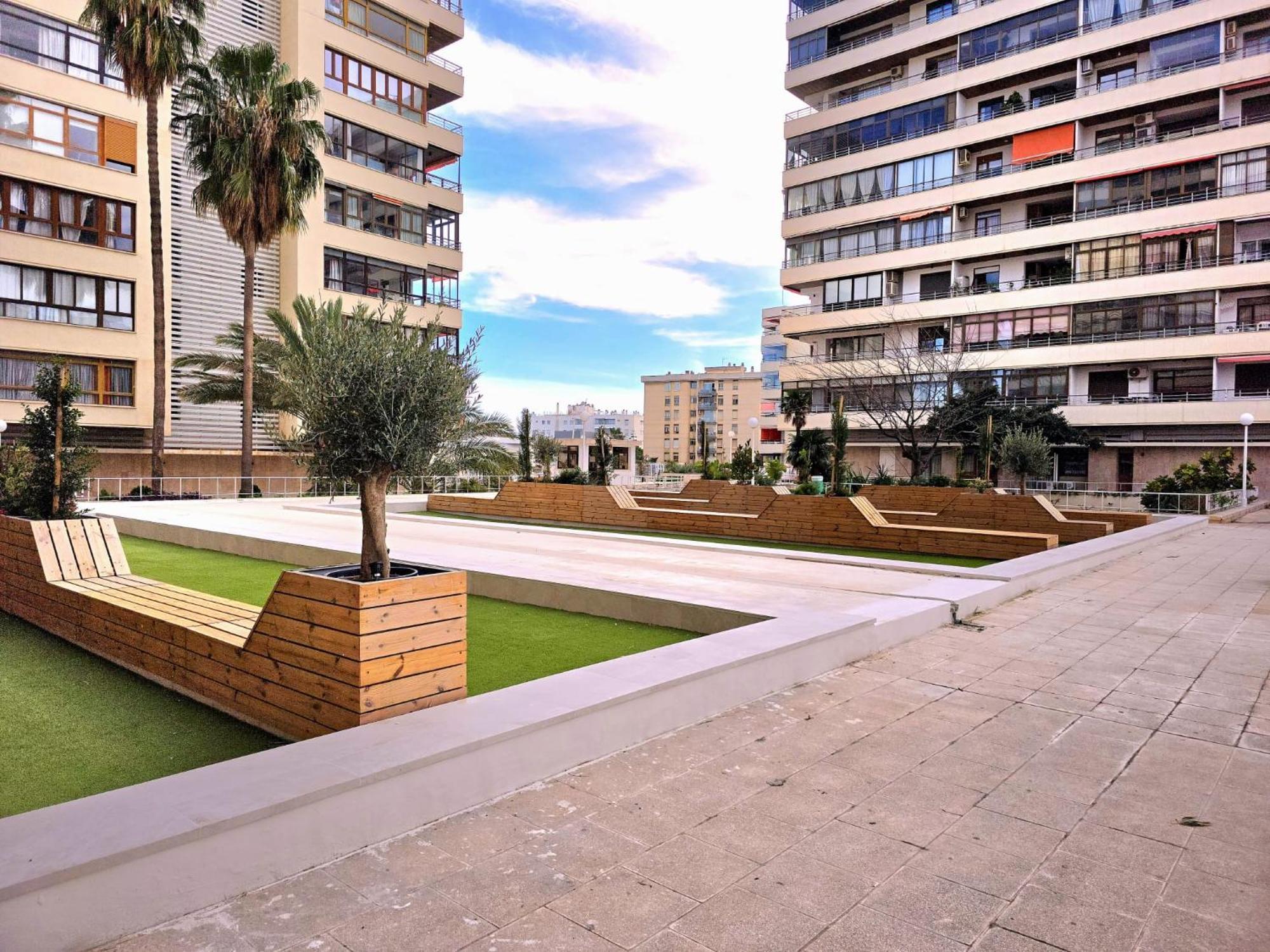Nogalera Rainbow 2-Bedroom Apartment, Pool And Parking By Namaste Elite Torremolinos Exterior photo