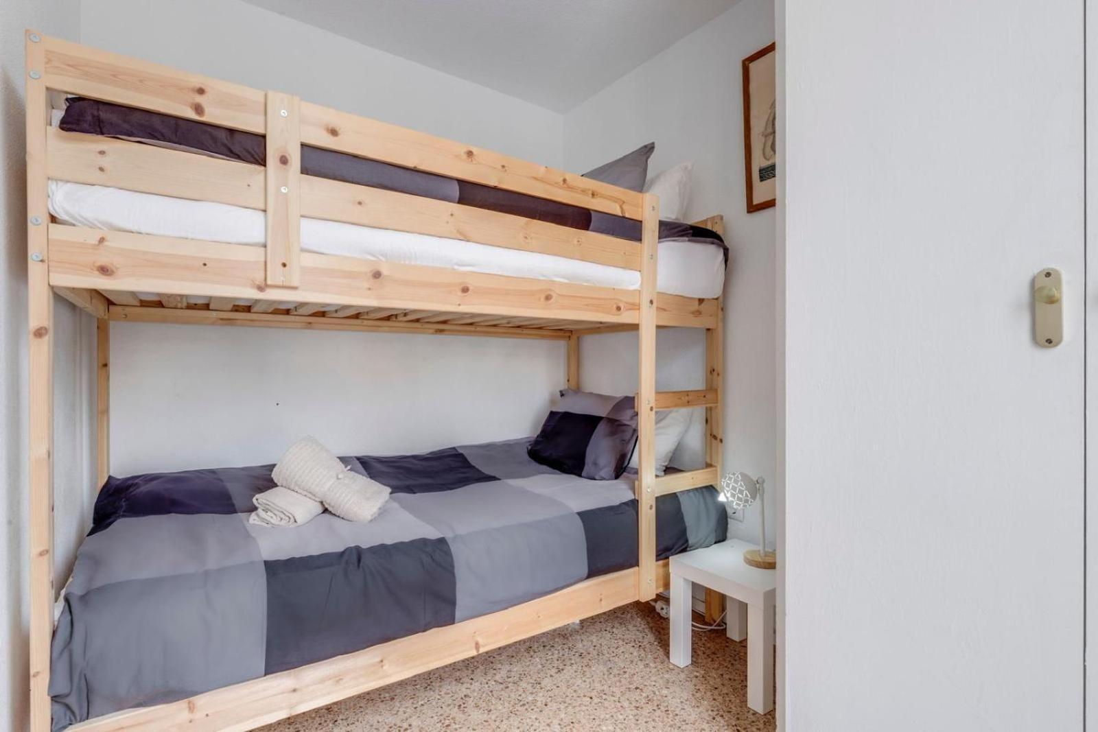 Nogalera Rainbow 2-Bedroom Apartment, Pool And Parking By Namaste Elite Torremolinos Exterior photo