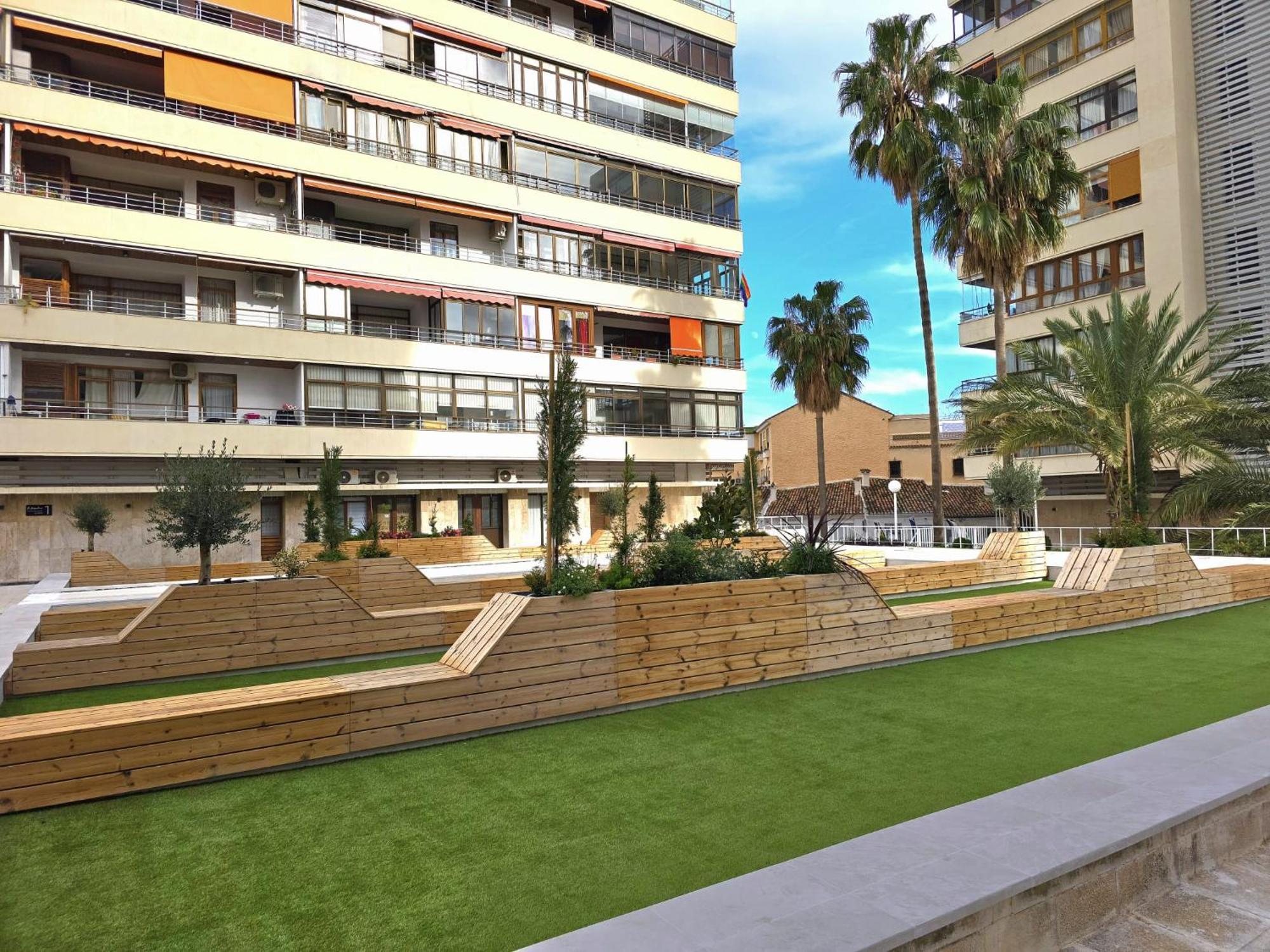 Nogalera Rainbow 2-Bedroom Apartment, Pool And Parking By Namaste Elite Torremolinos Exterior photo