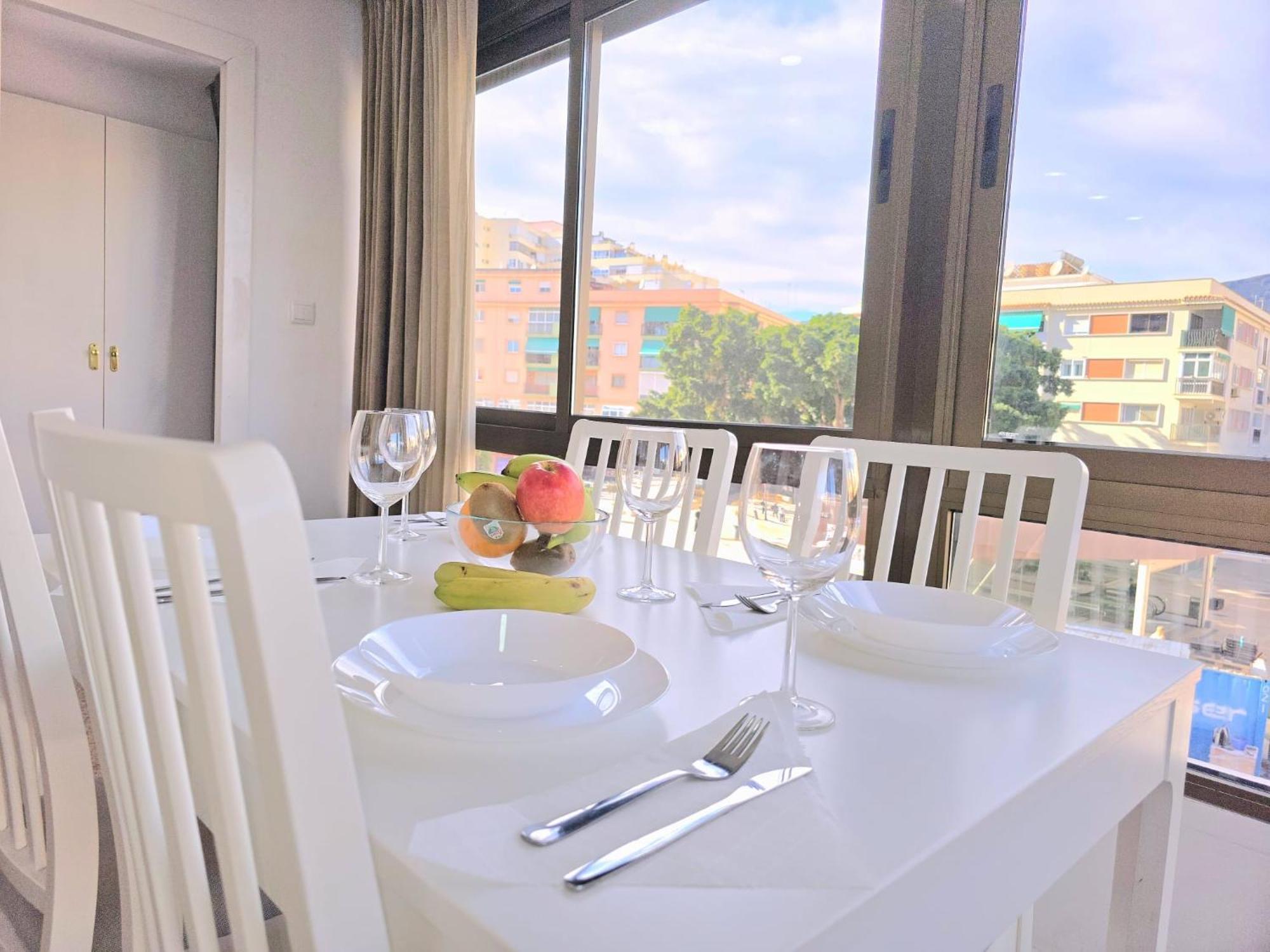 Nogalera Rainbow 2-Bedroom Apartment, Pool And Parking By Namaste Elite Torremolinos Exterior photo